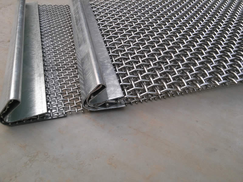 Crimped Mesh With Hooks